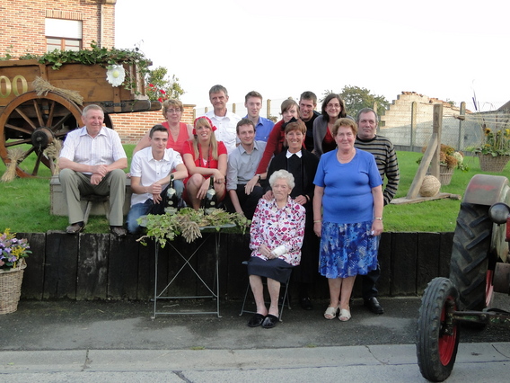 Jeanneke_100_jaar_buurtfeest_-___deschuyffeleer__5_
