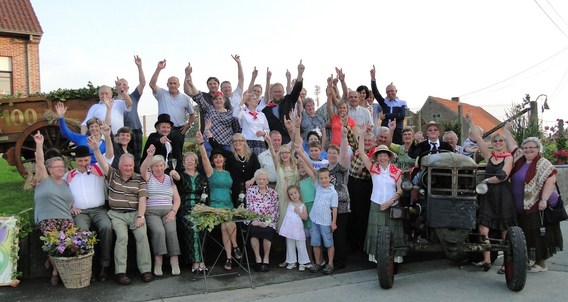 Jeanneke_100_jaar_buurtfeest_-___deschuyffeleer__14_