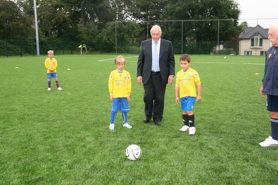 Editiepajot_dilbeek_inwijding_kunstgrasveld_foto_gerrit_achterland__3_