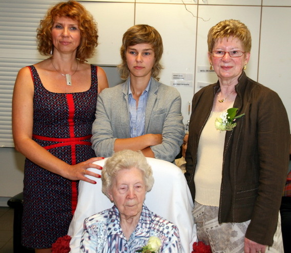 Editiepajot_dilbeek_celine_guldemont_100_jaar_19_augustus_2011__foto_gerrit_achterland__1_