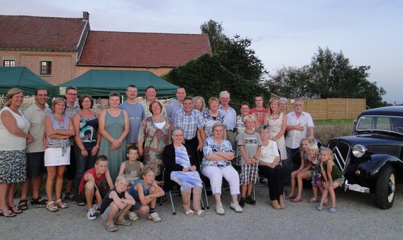 Straatfeest_rasbeek_en_roost_2011_-_deschuyffeleer__3_