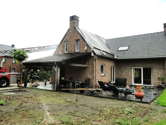 Blikseminslag_lindestraat_herne__2_