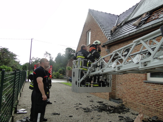 Blikseminslag_lindestraat_herne__5_
