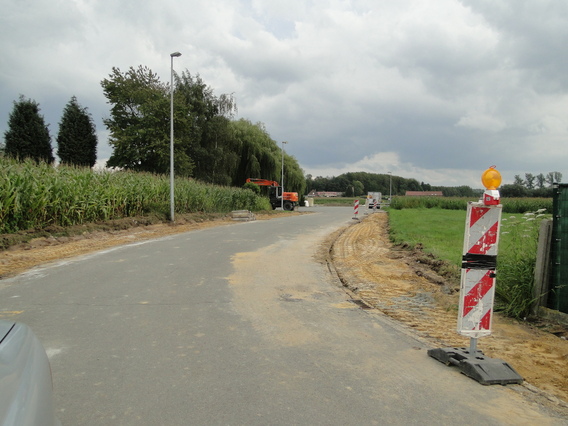 Werken_voetpaden_kerkhof_herne_2011__2_