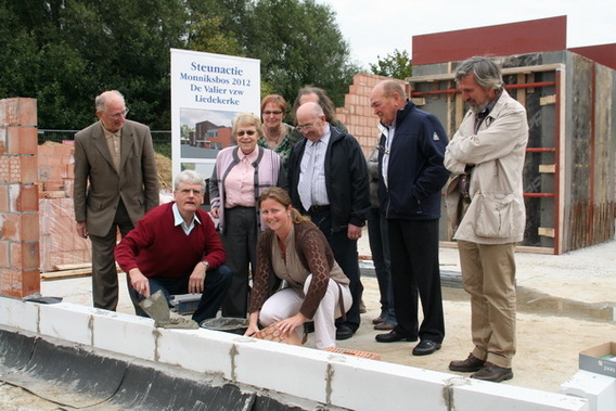 Editiepajot_liedekerke_steenlegging_huis_eygen_van_de_valier_foto_jacky_delcour