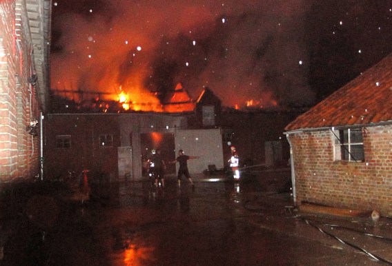 Brand_bever_blikseminslag_3_sep_2011-_deschuyffeleer__1_