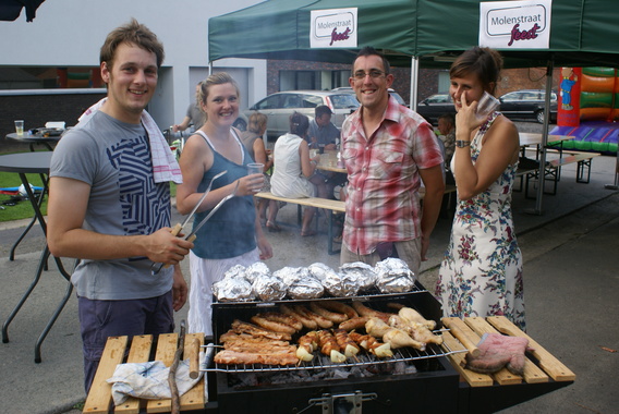 Straatfeest_molenstraat_2011___deschuyffeleer__8_