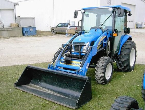 New_holland_boomer_3050