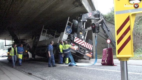Editiepajot_liedekerke_vrachtwagen_ramt_brug_foto_likert_tv