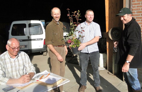 Vriend_van_het_groene_lint_boompjesverkoop_-_deschuyffeleer__7_