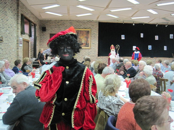 Sinterklaas_bij_de_senioren_herne_2011_deschuyffeleer___10_