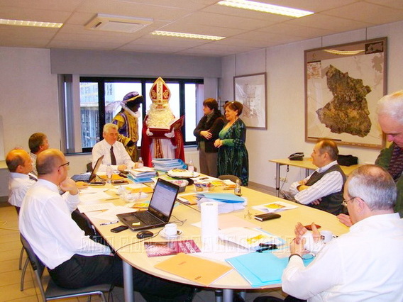 Editiepajot_affligim_sint_bezoekt_schepencollege_foto_003_ingezonden