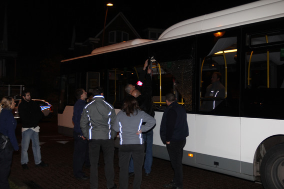 111215spl_bus_aangevallen_3