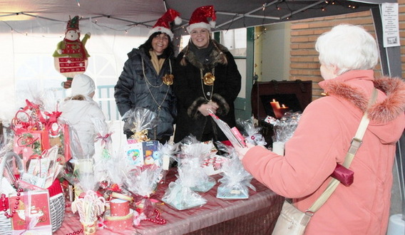 Editiepajot_liedekerke_dolfijne_kerstmarkt_17_december_2011_foto_jacky_delcour__1_