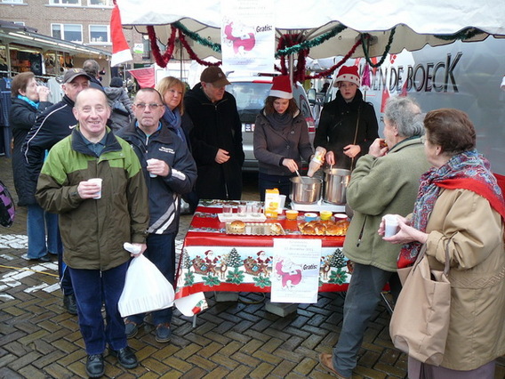 Editiepajot_ternat_gemeente_trakteert_foto_ludo_van_der_cammen