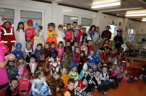 Editiepajot_liedekerke_carnaval_dolfijn_foto_jacky_delcour__2_