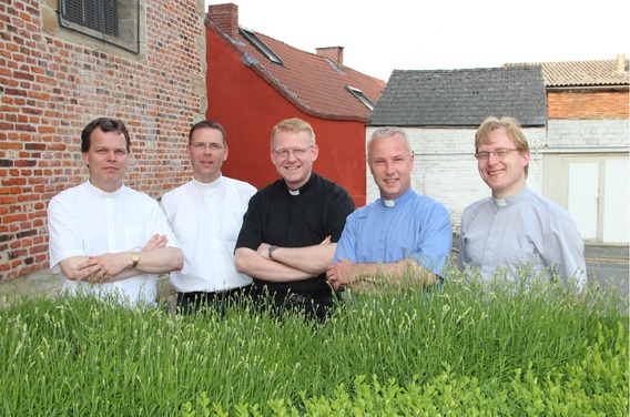Viering_15_jaar_pastoor_andy_penne-_gdg___1_