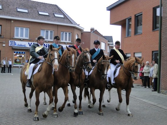 Drievuldigheidsprocessie_herfelingen_2012__28_