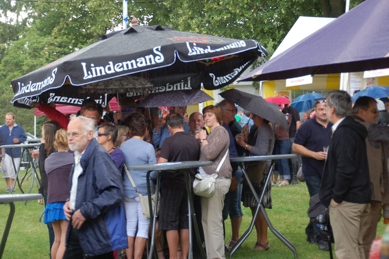 Editiepajot_bart_devill__kasteelfeesten2012-regen