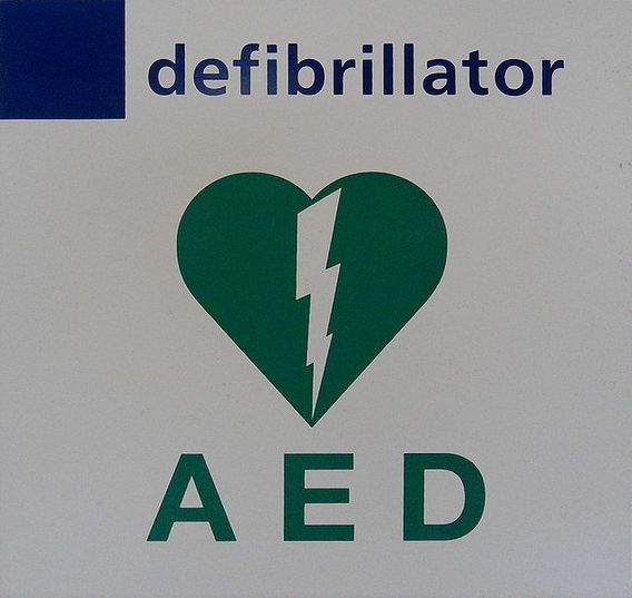 Editiepajot_bart_devill___defibrillator