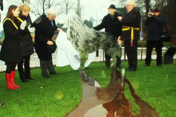 Editiepajot_bart_devill___inhuldiging_kunstwerk