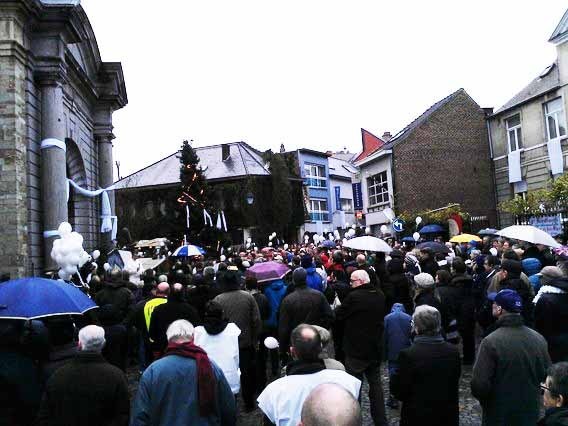 Editiepajot_merchtem_stille_optocht_2_foto_steven_walravens