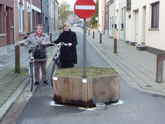 Editiepajot_asse_els_zelderloo_initiatiefneemster_en_rita_malfroy_van_n-va_asse_ingezonden_foto