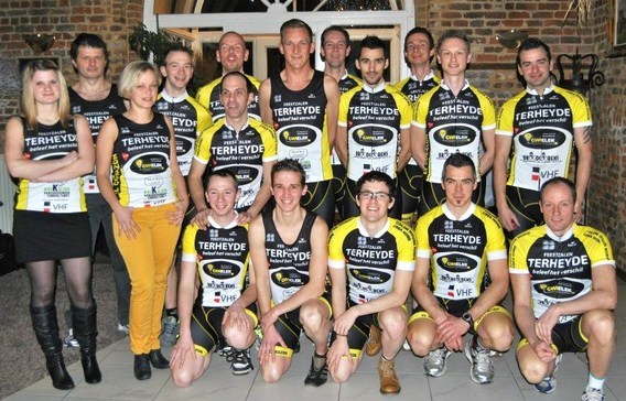 Terheyde_cycling_team_2013__1_