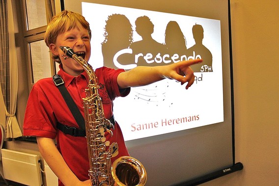 Uw_fanfare_en_crescendo__60_