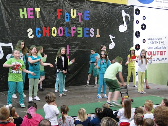 Foute_schoolfeest_bever_2013