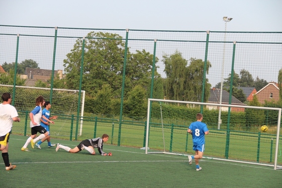 Editiepajot_liedekerke_voetbaltornooi_jong_cd_v_2013_foto_jacky_delcour