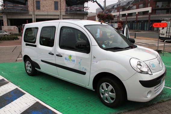 Editiepajot_ninove_sleutel_elektrisch_voertuig_foto_jacky_delcour