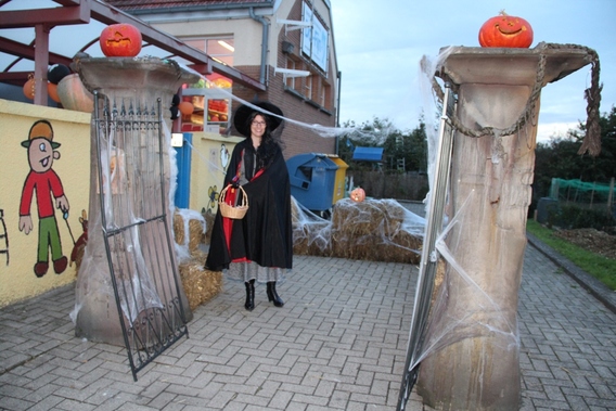 Editiepajot_liedekerke_halloweentocht_dolfijn_verslag_foto_jacky_delcour