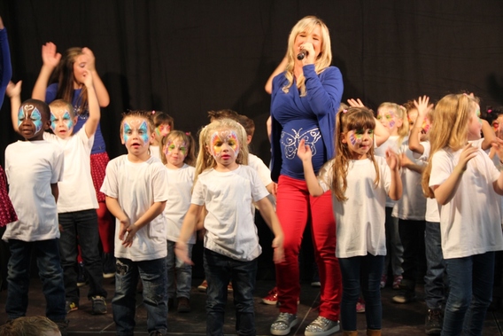 Editiepajot_liedekerke_kathleen_dolfijn_cd_foto_jacky_delcour__5_