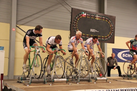 Editiepajot_liedekerke_koers_op_rollen_foto_jacky_delcour__3_