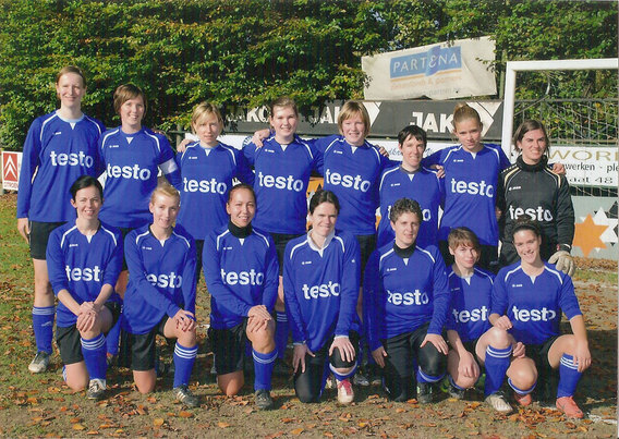 Editiepajot-ingezonden-foto-meisjesvoetbal1-03032014