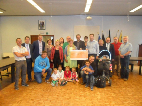 Editiepajot-ingezonden-ms-liga-ontvangt-cheque-06092014