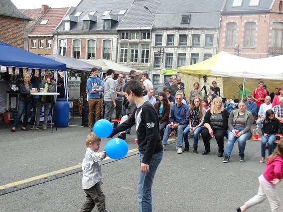 Titje_sur_la_grand_place_2014__3_