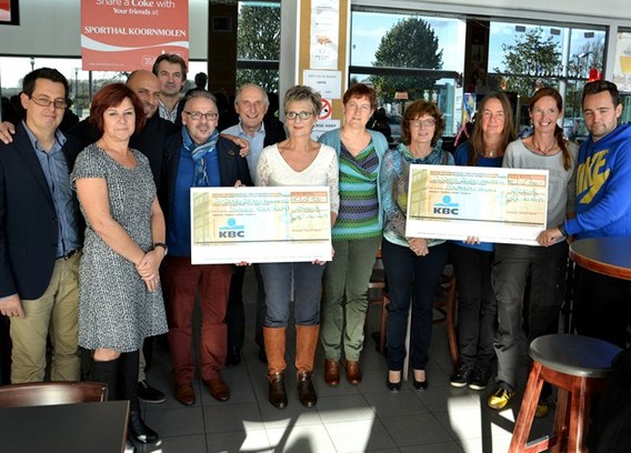 Colpaert_gooik_cheques_voor_goed_doel_1__kopie_