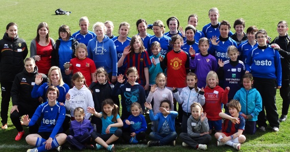 Meisjesvoetbal_159_klein