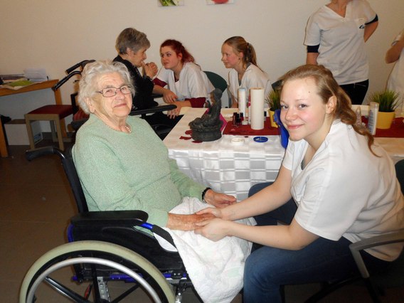 Verwennamiddag_20hhcollege_20halle_202015_20_9_
