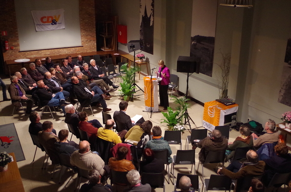 Editiepajot_ingezonden_debat_schauvliege_merchtem_27022015