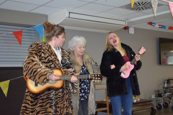 Editiepajot_jacky_delcour_2015-03-31_leerlingen_van_7_zorgkunde