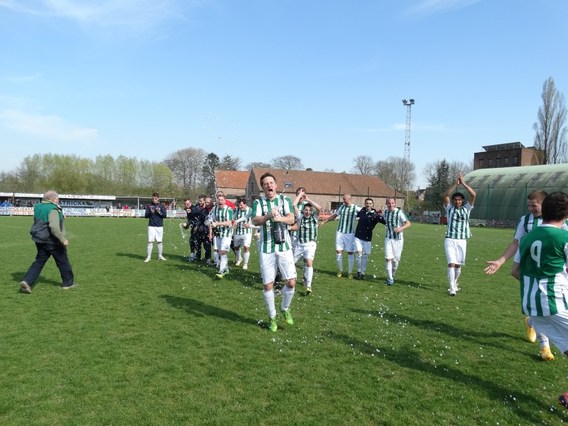 Fc_excelsior_bever_kampioen__april_2015__3_