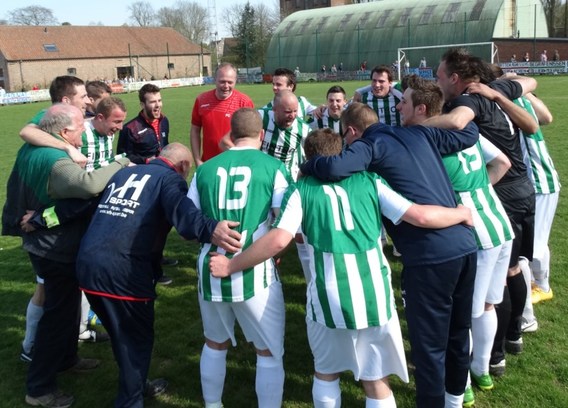 Fc_excelsior_bever_kampioen__april_2015__4_