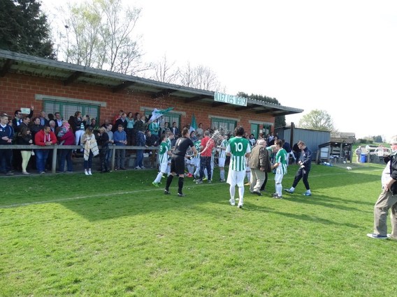 Fc_excelsior_bever_kampioen__april_2015__8_