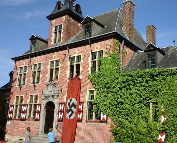 Gemeentehuisnazivlagsinksen2015