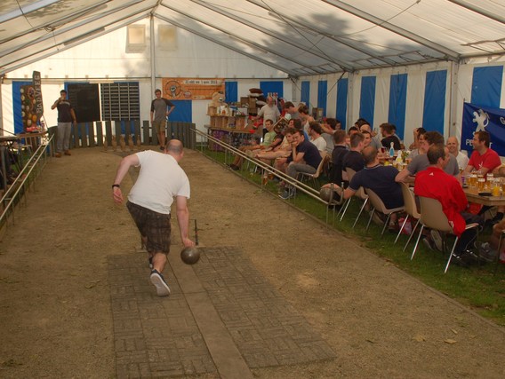 Editiepajot_bart_devill___kegelfeesten