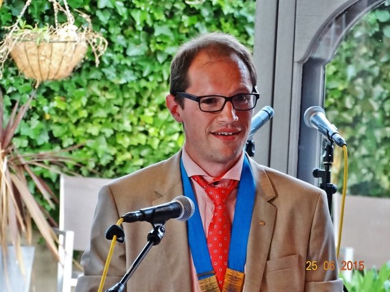 Nieuwe_voorzitter_rotary_2015__5_