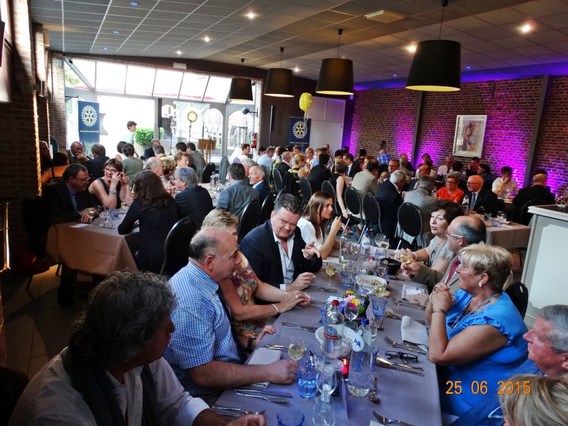 Nieuwe_voorzitter_rotary_2015__16_
